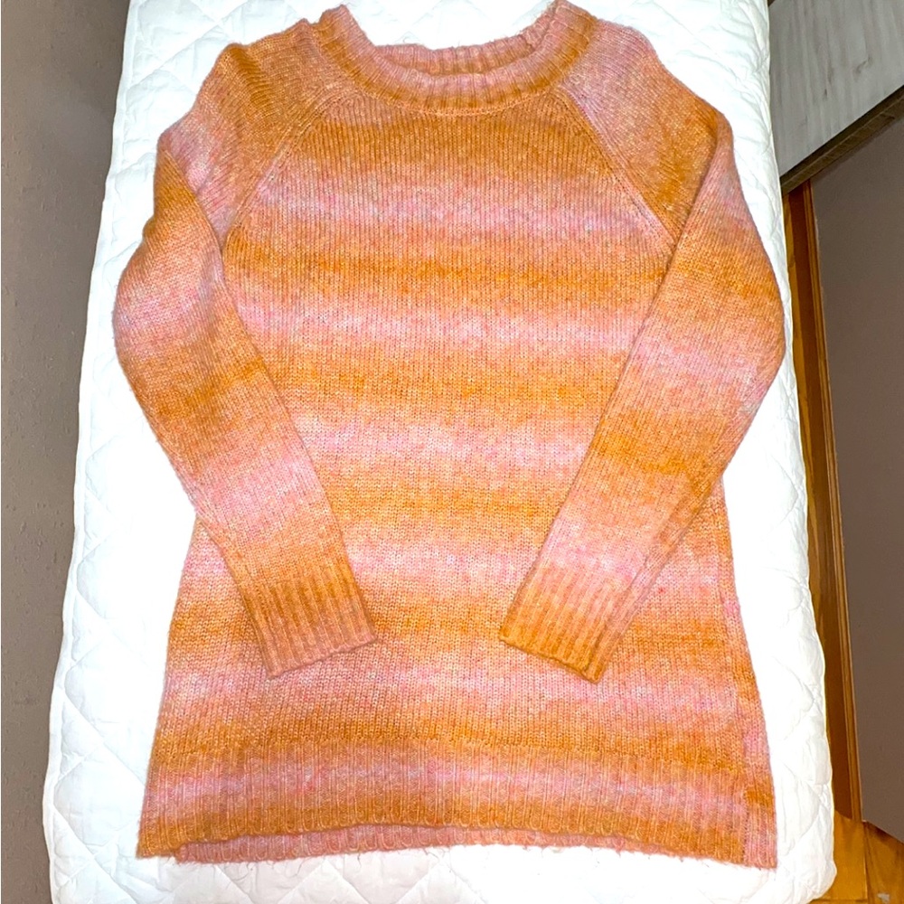 Women’s sweater